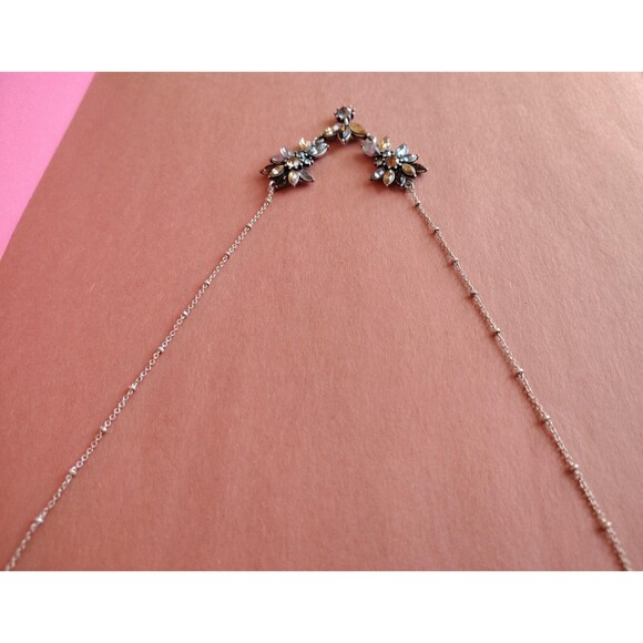 Avon Sparkling Floral Necklace Statement Jewelry Silver Tone Crystal Boxed Gift - Picture 14 of 16